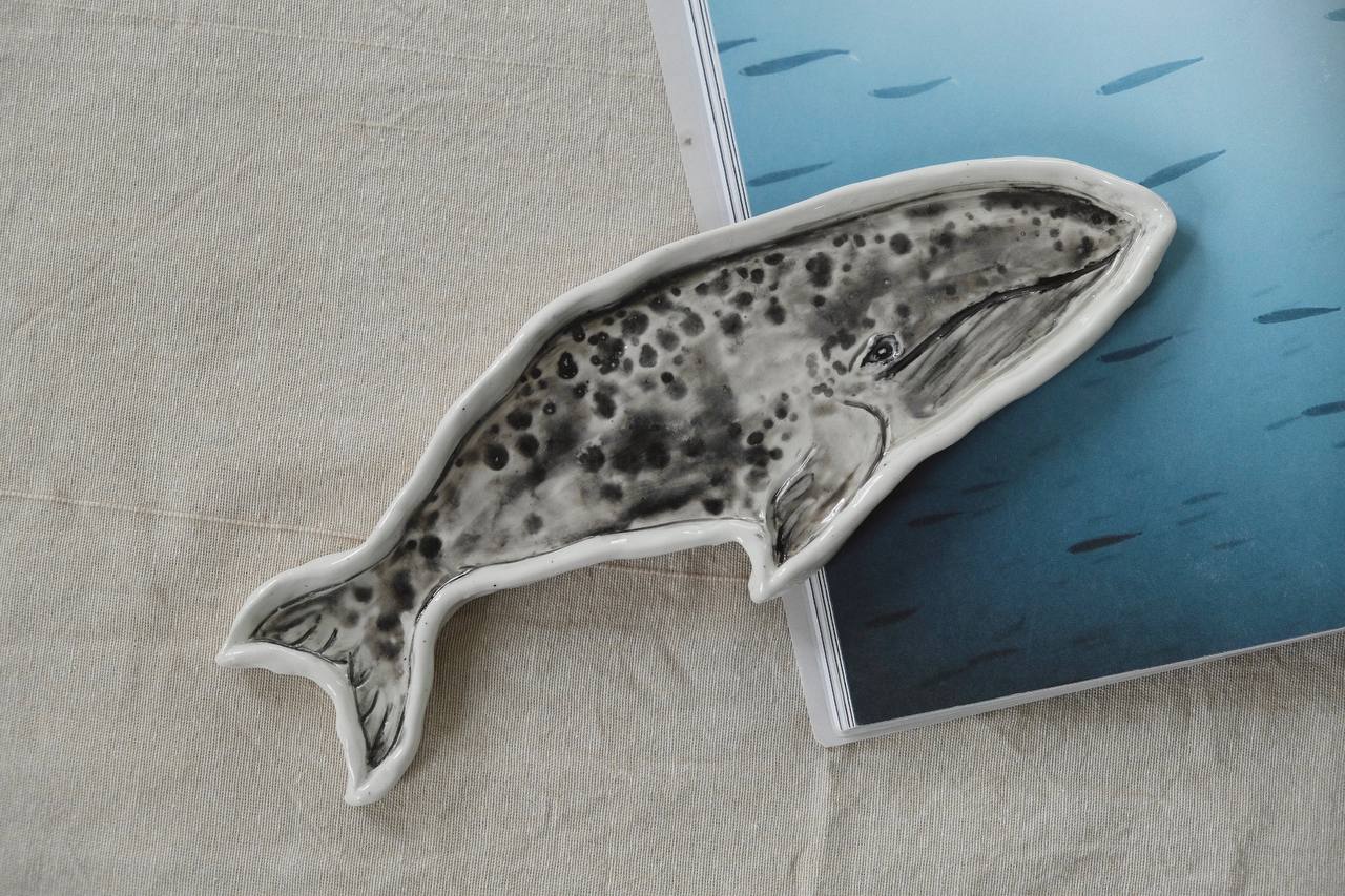 Тарелка - серый кит   фото 1